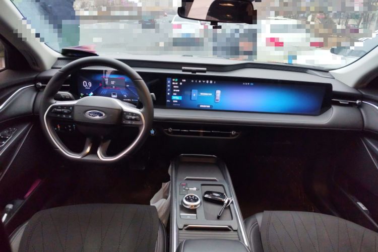 Used Ford Mondeo 2025 2.0T EcoBoost Luxury Version Center Console