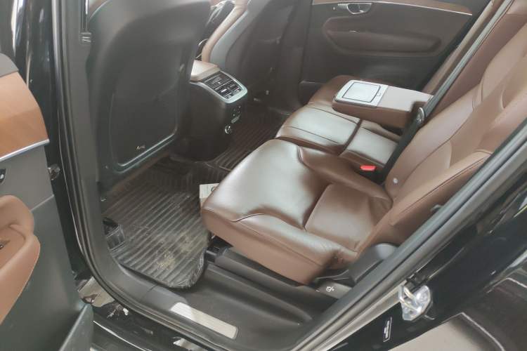 Used Volvo XC90 2020 Facelifted T6 Zhiyi Luxury 7-Seater
