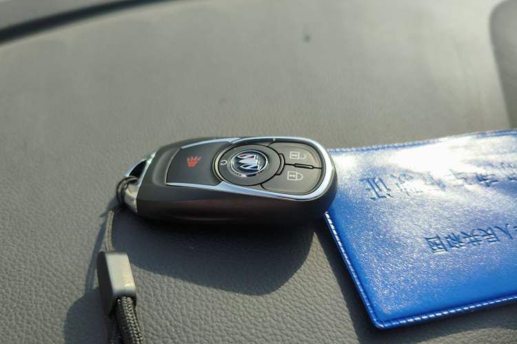 Used Buick GL8 2023 Land Executive Class Comfort Model