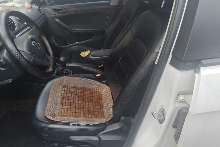 Used Volkswagen Jetta 2017 1.5L Manual Fashion Edition
