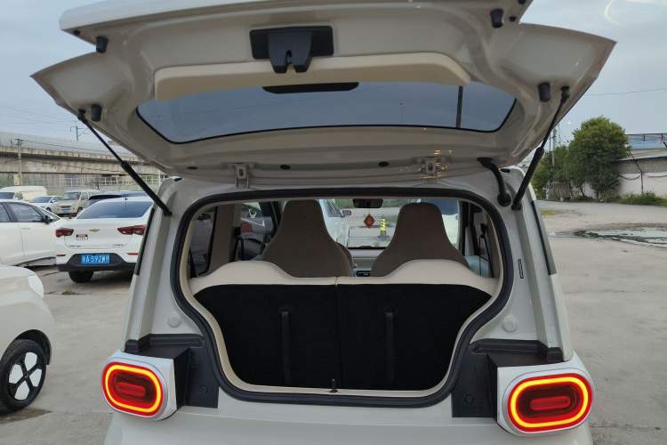Used Wuling Hongguang MINIEV 2024 3rd Generation 215km Youth Edition Trunk