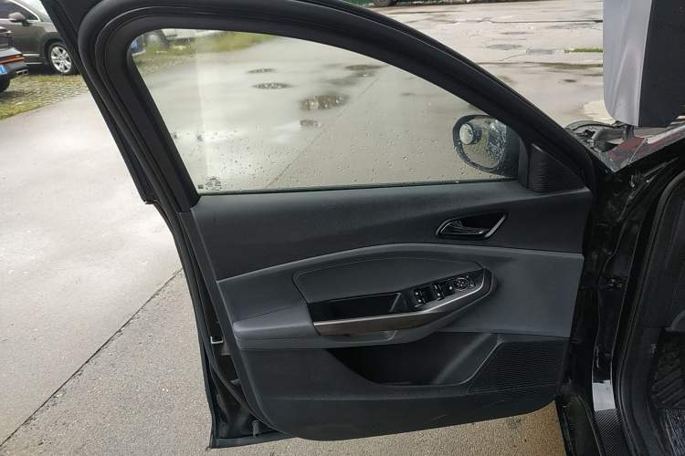 Used Ford Escort 2017 Happiness Edition 1.5L Automatic Fashion Version
