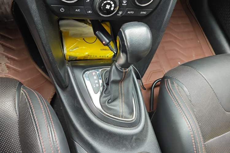 Used Fiat Viaggio 2015 1.4T Automatic Enjoyment Edition
