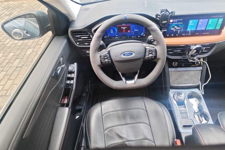 Used Ford Escape 2020 EcoBoost 245 Four-Wheel Drive Luxury Edition