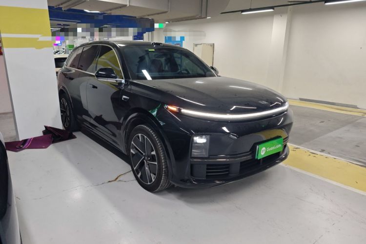 Used Li Auto L7 2025 Max Smart Refresh Edition Front Right 45 Deg