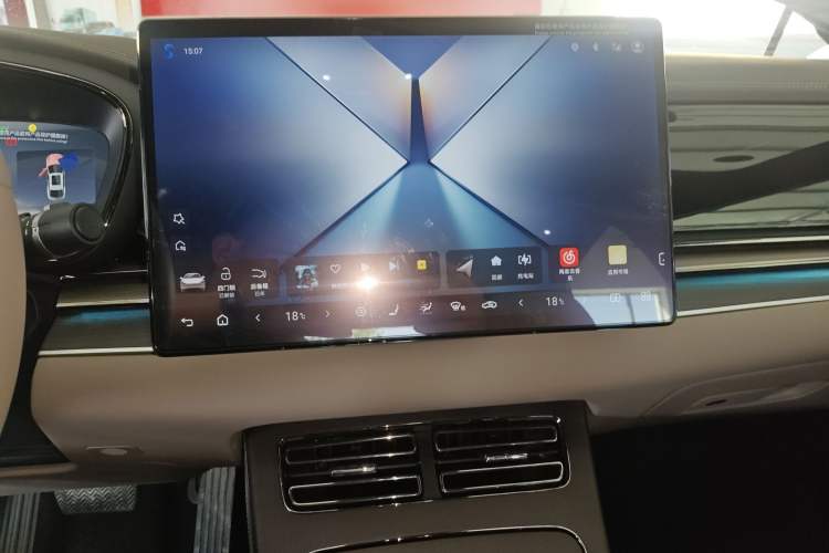 Used BYD Han 2025 DM-i Intelligent Driving Edition 125KM LiDAR Flagship Model
