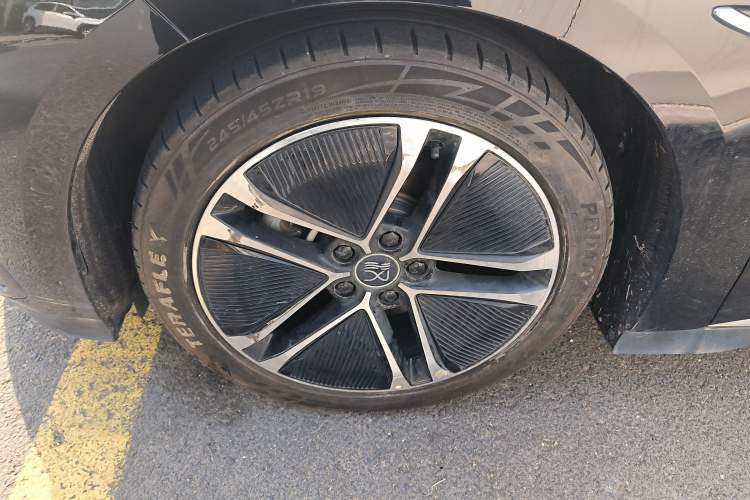 Used BYD Han 2023 EV Champion Edition 605KM Front-Drive Premium Model
