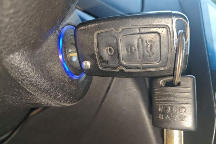 Used Geely Auto Classic Emgrand 2013 Hatchback 1.5L Manual Elite Model