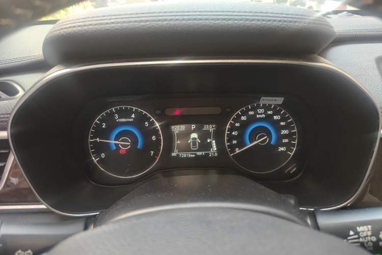 Used Dongfeng Fengon 580 2017 1.5T CVT Smart Style Model
