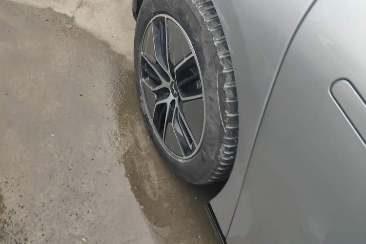 Used XPeng P7 2024 P7i 550 Pro Exterior 5