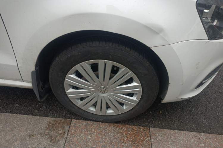 Used Volkswagen Polo 2016 1.6L Automatic Comfort Model
