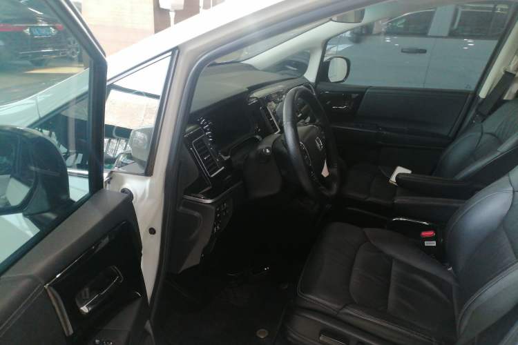 Used Honda Elysion 2019 2.0L Hybrid Luxury Edition
