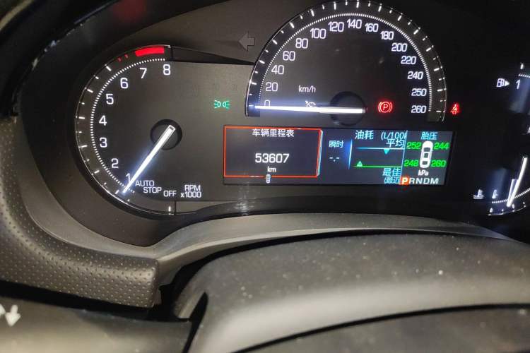 Used Cadillac XTS 2018 28T Tech Edition Odometer Close Up