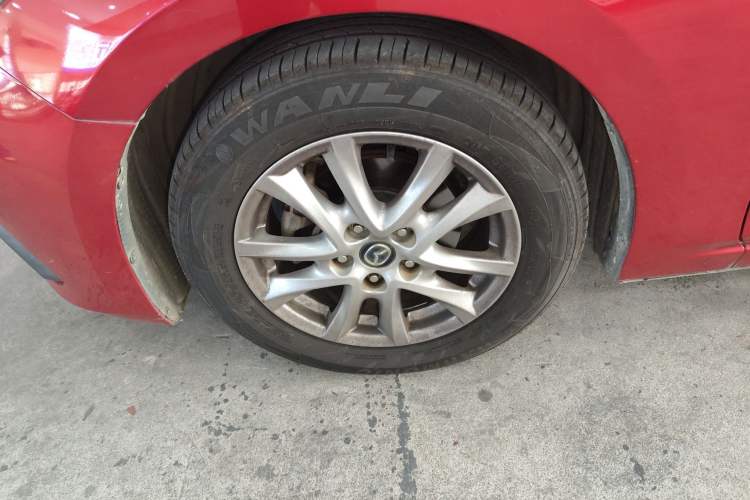 Used Mazda 3 Axela 2014 Sedan 1.5L Automatic Comfort Model