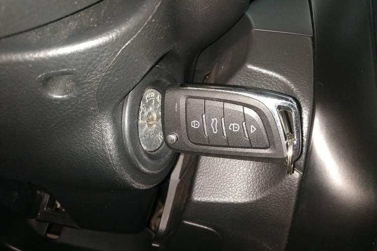 Used Nissan Livina 2015 1.6XE Manual Comfort Edition