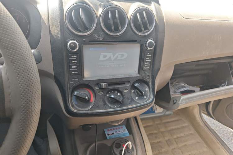 Used Wuling Hongguang 2014 1.2L Standard Model China IV
