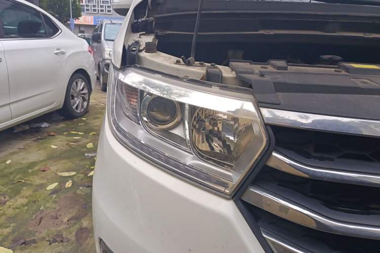 Used JAC Refine M3 2016 IKEA Edition 1.6L Luxury Smart Model Right Front Headlight