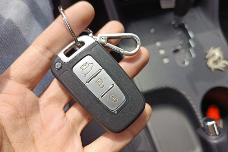 Used Hyundai ix35 2010 2.0L Automatic Two-Wheel Drive Elite Edition GLS Vehicle Key