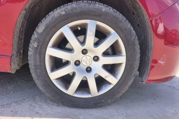 Used Peugeot 308 2014 Enjoy Edition Classic 1.6L Manual YouShang Model Right Front Wheel Hub