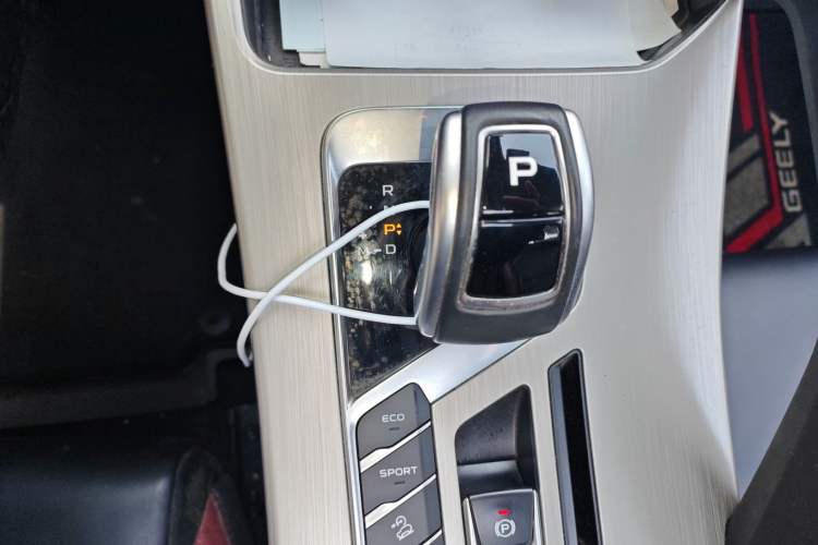 Used Geely Auto Coolray 2019 Sport Model 260T DCT Battle China V Standard
