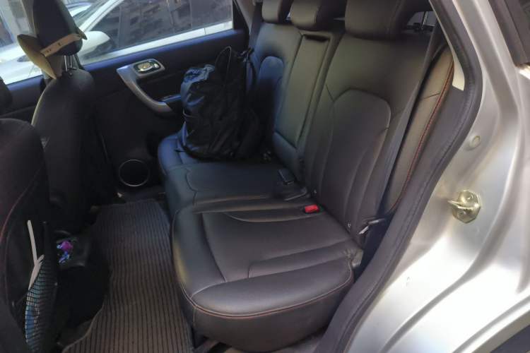 Used Haval H6 2015 Upgraded Model 1.5T Manual Two-Wheel Drive Elite Version