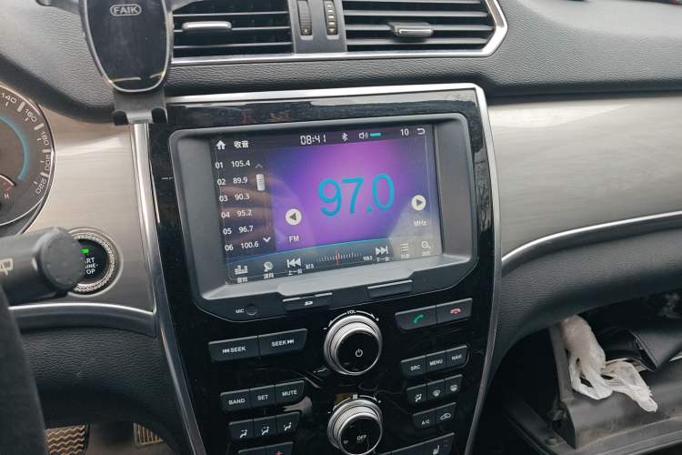 Used Haval H2 2017 Red-Label 1.5T Manual Two-Wheel-Drive Elite Model