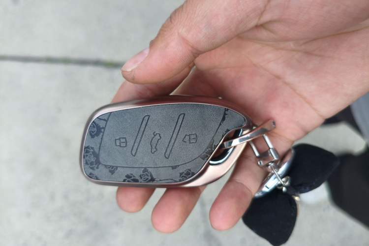 Used Roewe i5 2021 1.5L CVT Diamond Edition Vehicle Key