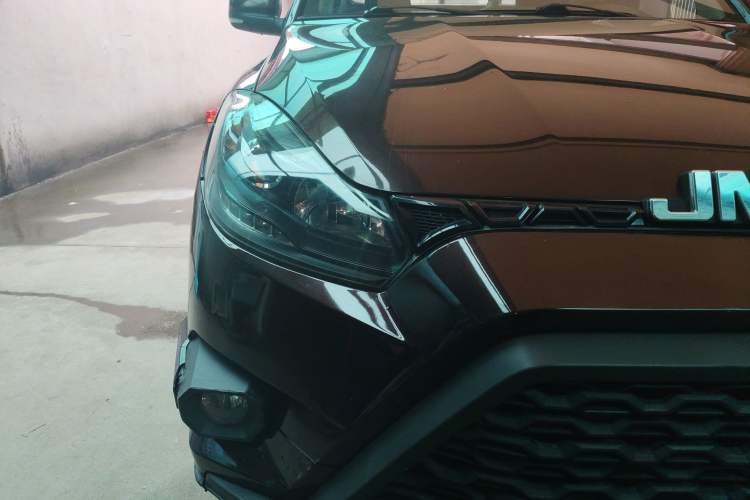 Used JMC Yuhu 5 2019 2.0T Diesel Manual Two-Wheel Drive Classic China VI Standard
