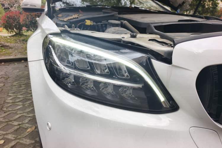 Used Mercedes-Benz C-Class 2019 Restyled C 260 L Sport Edition Right Front Headlight