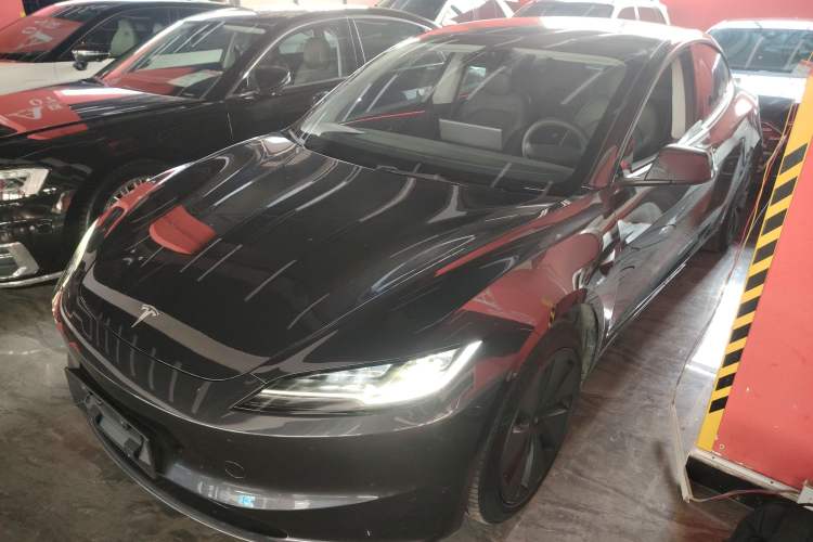 Used Tesla Model 3 2023 Long-Range All-Wheel-Drive Version