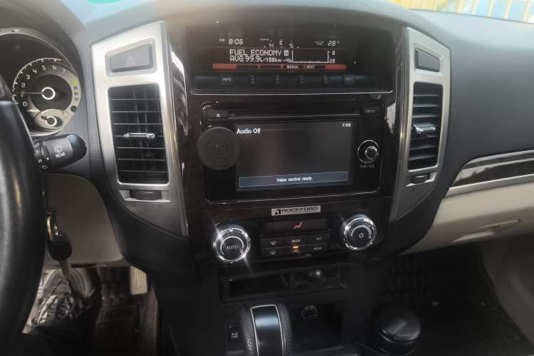 Used Mitsubishi Pajero 