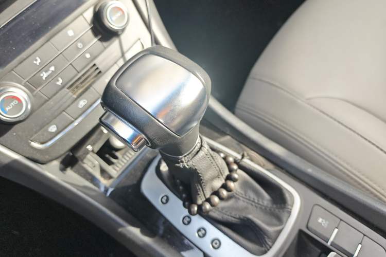 Used Roewe e550 2016 Deluxe Edition