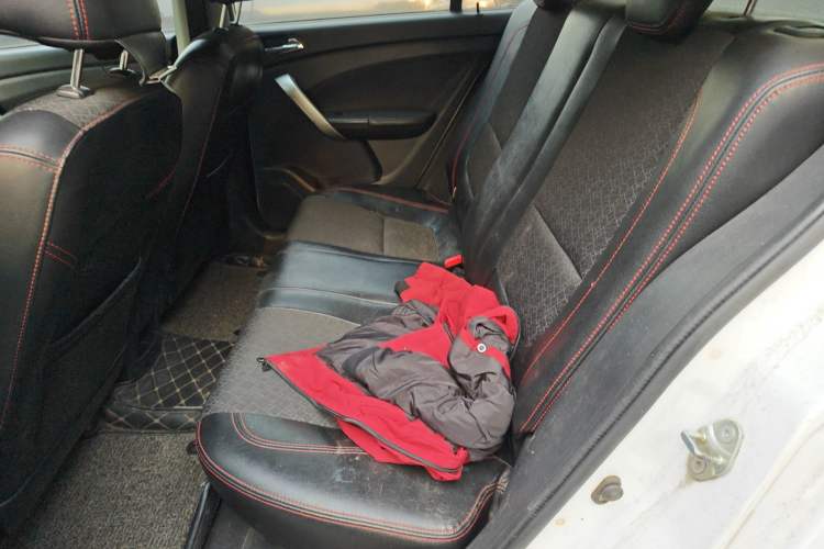 Used Cowin C3 2015 1.5L AMT Gold Diamond Edition Left Rear Seat