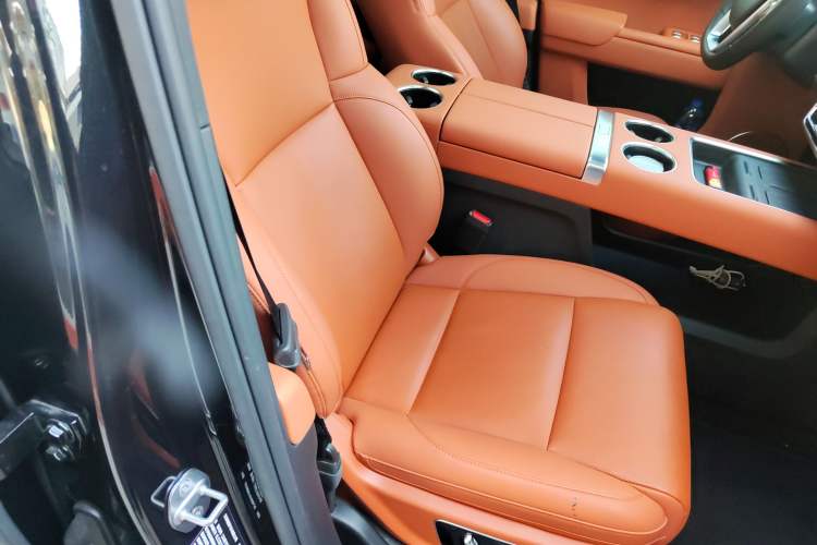 Used Li Auto L8 2024 Pro Model
