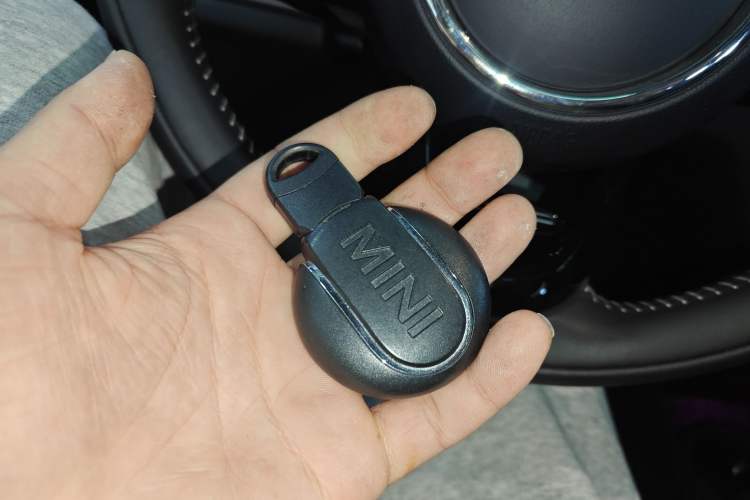 Used MINI Countryman 2018 1.5T COOPER Artist