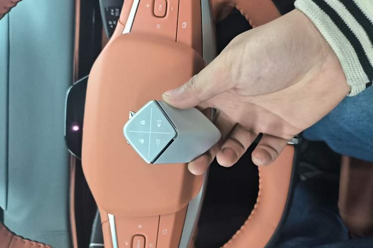 Used Deepal S07 2023 200Max Range-Extended Version
