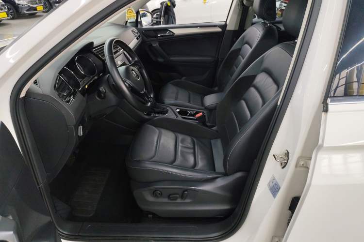 Used Volkswagen Tiguan L 2017 330TSI Automatic Two-Wheel Drive Comfort Edition Left Front Seat