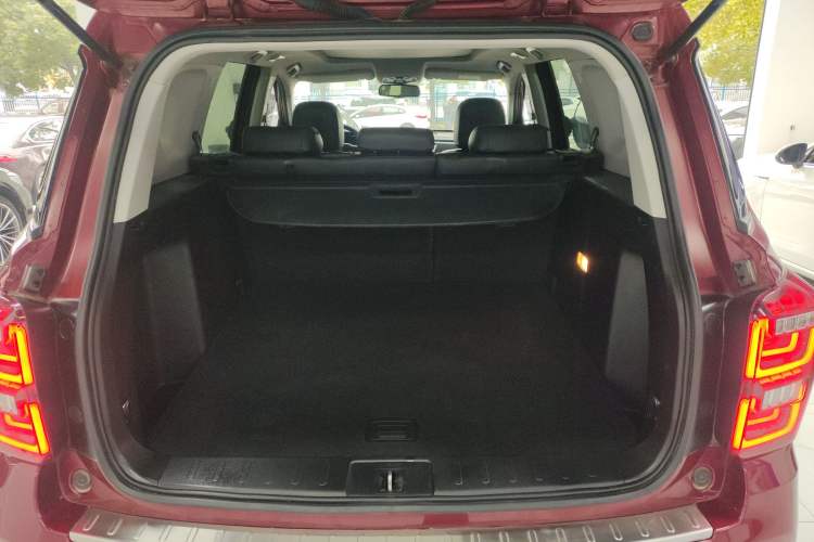 Used GAC Trumpchi GS7 2017 320T Two-Wheel-Drive Luxury Smart Connectivity Model
