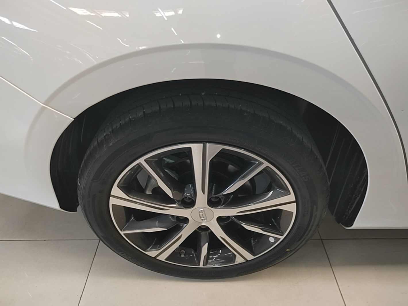 Geely Auto Emgrand 2023 4th Generation Champion Edition 1.5L CVT Flagship Model — снимка 11