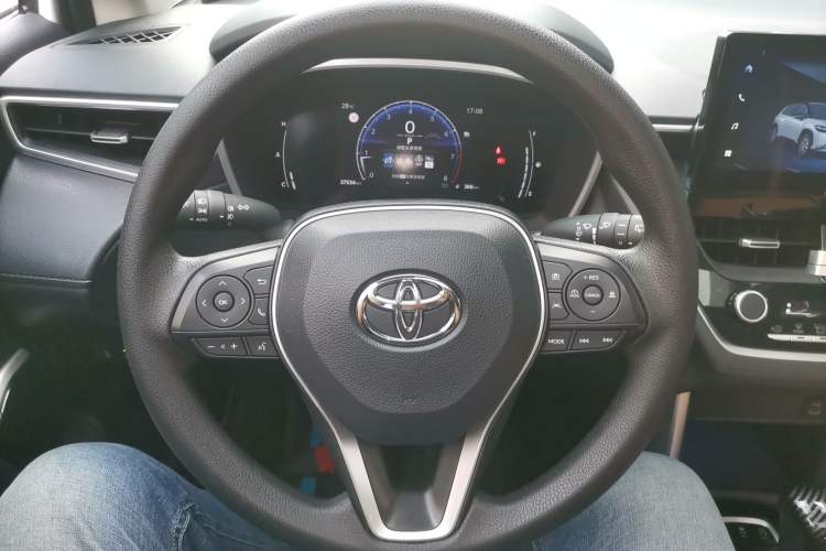 Used Toyota FRONTLANDER 2023 2.0L CVT Sport Edition Steering Wheel