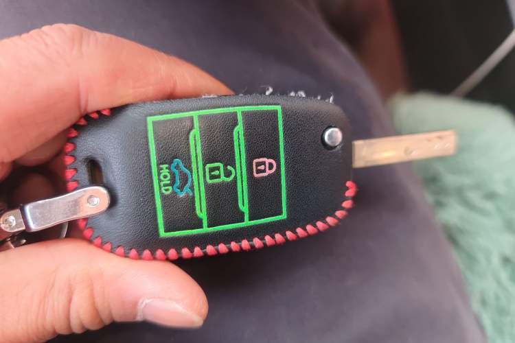 Used Kia KX Cross 2017 1.4L MT GLS
