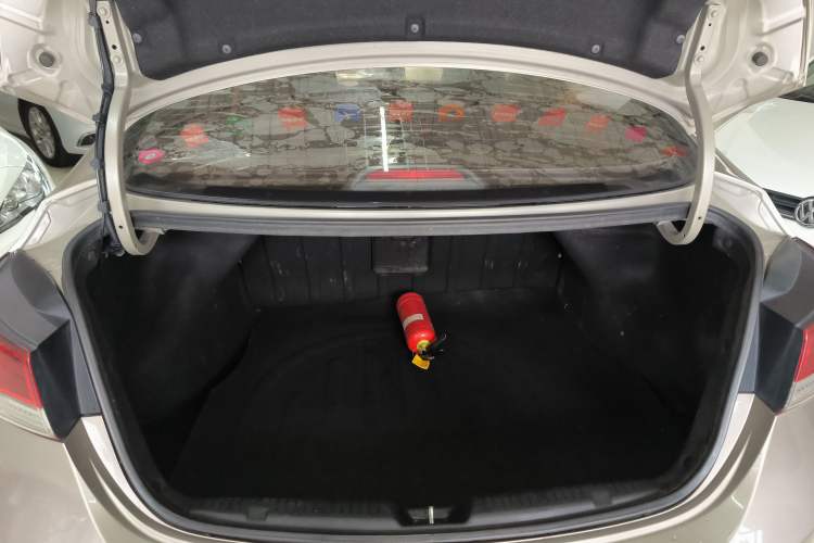 Used Hyundai Elantra (5th Generation / Langdong) 2015 1.6L Automatic Leading Model