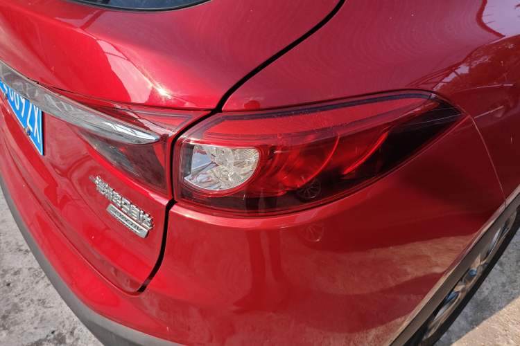 Used Mazda CX-4 2018 2.0L Automatic Two-Wheel Drive Blue Sky Premium Upgrade Version China VI Standard
