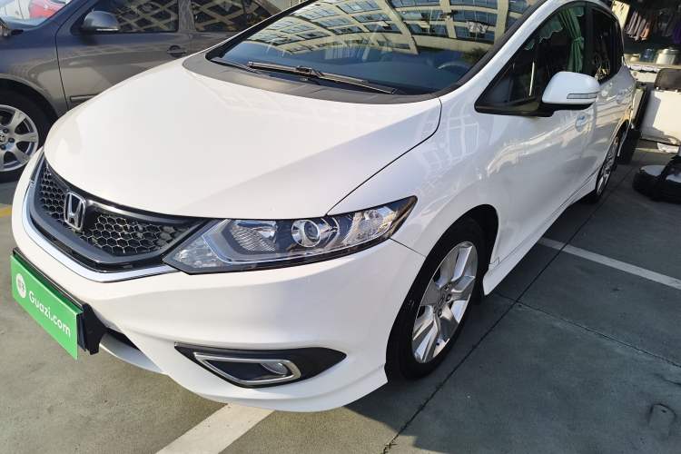 Used Honda Jade 2013 1.8L automatic Comfort version 5 seats