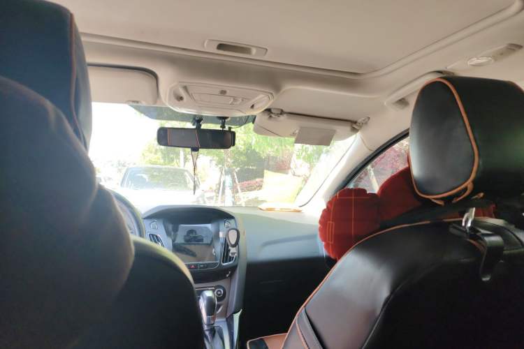 Used Ford Focus 2012 Hatchback 1.6L Automatic Fashion Edition Headliner