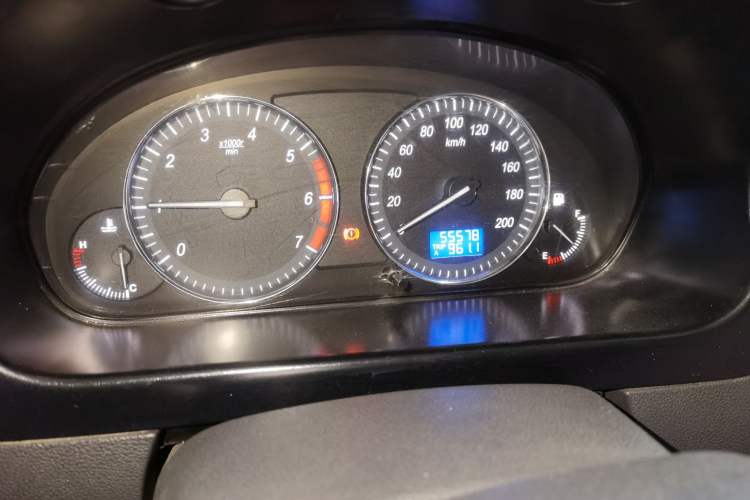Used BAIC Weiwang M20 2014 1.5L Comfort Version BJ415B Odometer Close Up