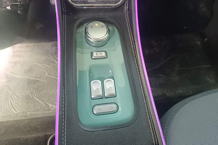 Used CHANGAN NEVO Lumin 2023 301km Honey Dew Edition