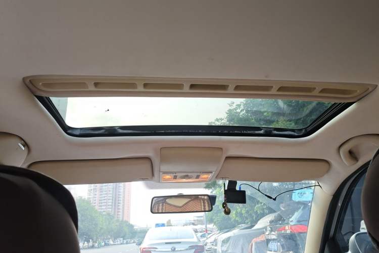 Used Volkswagen Lavida 2011 1.6L Automatic Premium Edition Headliner