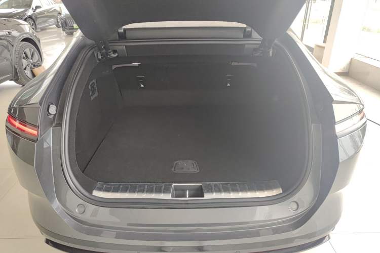 Used Avatr 12 2025 Ultra Extended-Range Edition