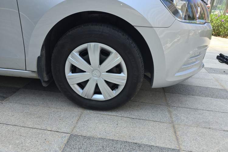 Ojetý Volkswagen Jetta 2015 Value Edition 1.6L Manual Fashionable Style